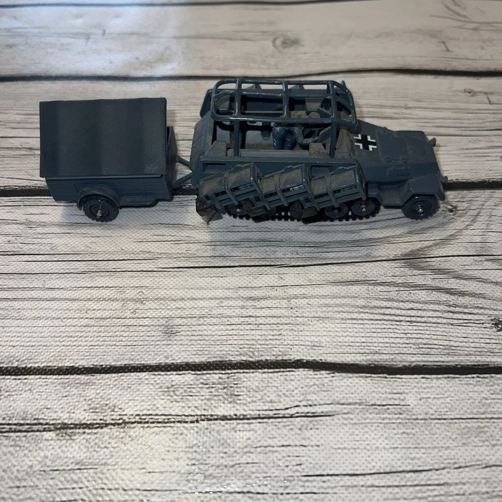 Corgi German Hanomag SdKfz 251/1 Semi Track Rocket Launcher, Trailer, 1 Rocket